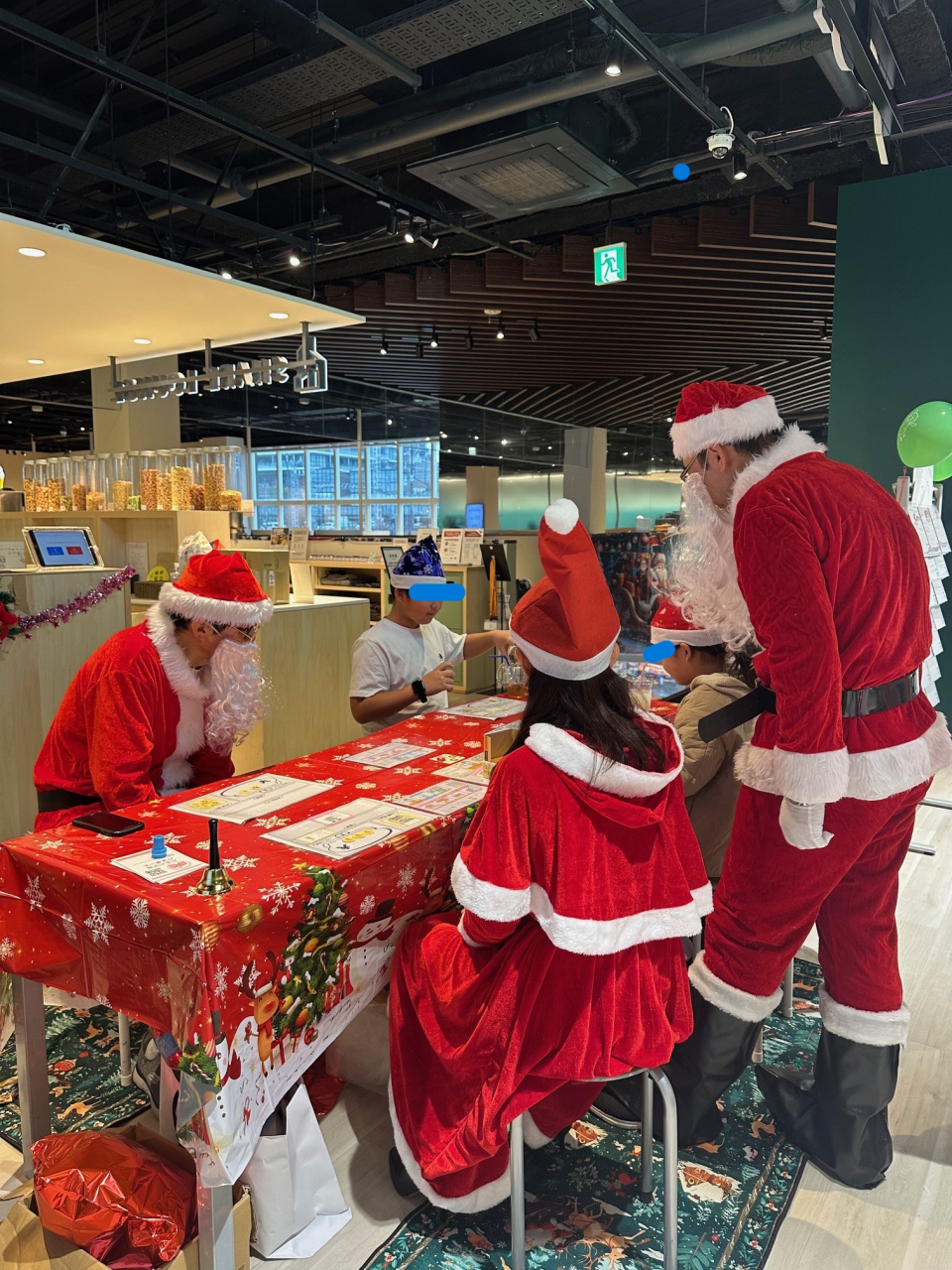１２月２１日（日）
「サンタと一緒にお金を増やそう！」クリスマスイベントを開催しました